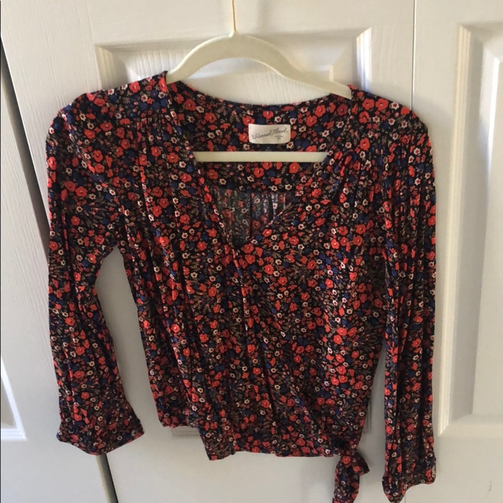 Universal Thread Fall Wrap Top